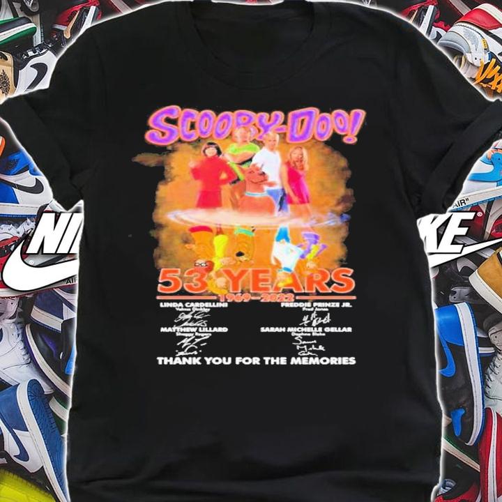 Scooby-Doo Water Reflection 53 Years 1969-2022 Signatures Thank You For The Memories T-Shirt t-shirt