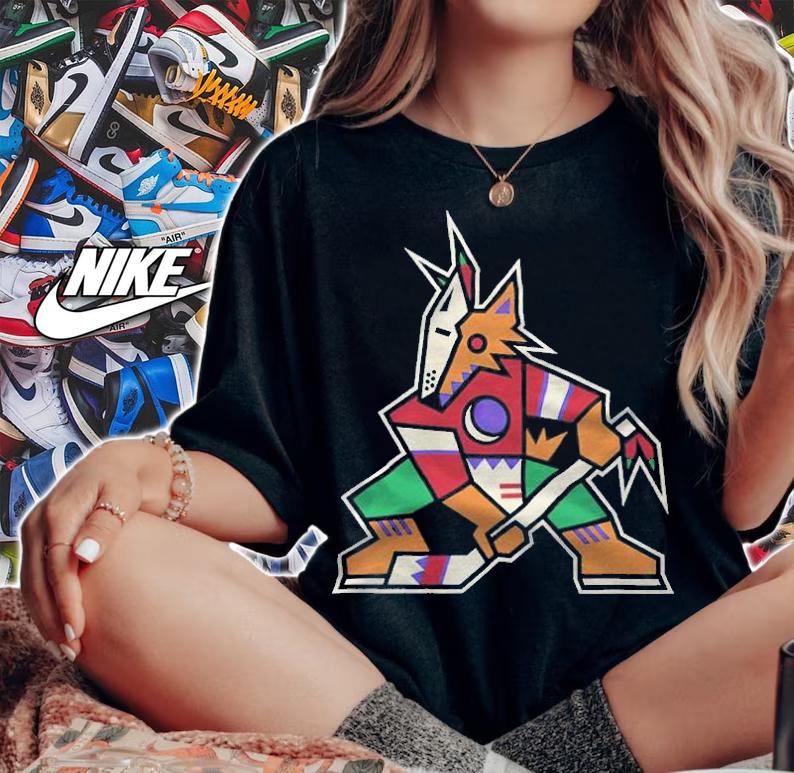 Arizona Coyotes team logo 2022 T-shirt t-shirt woman shirt