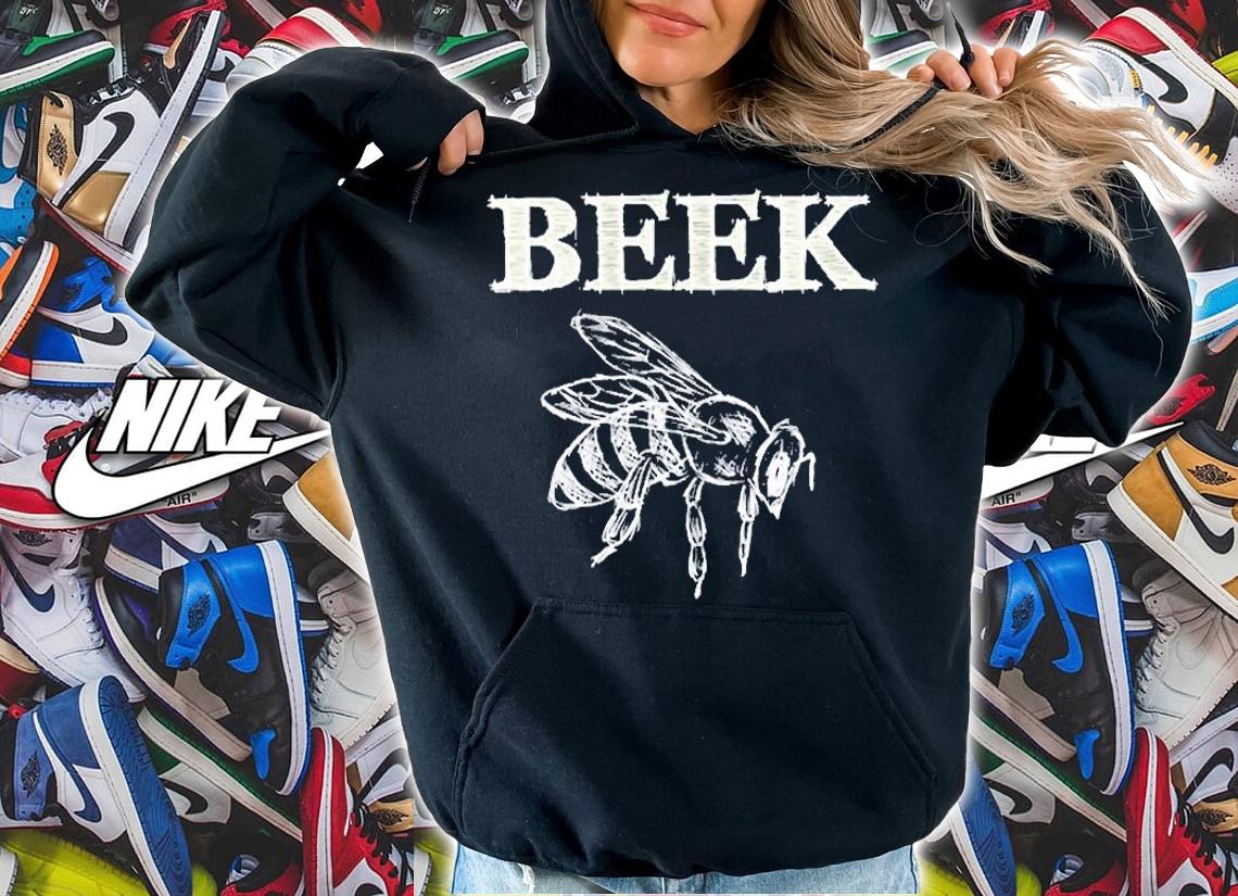 Beekeeper Geek Beek Honeybee Bee Keeper Apiary T-Shirt t-shirt