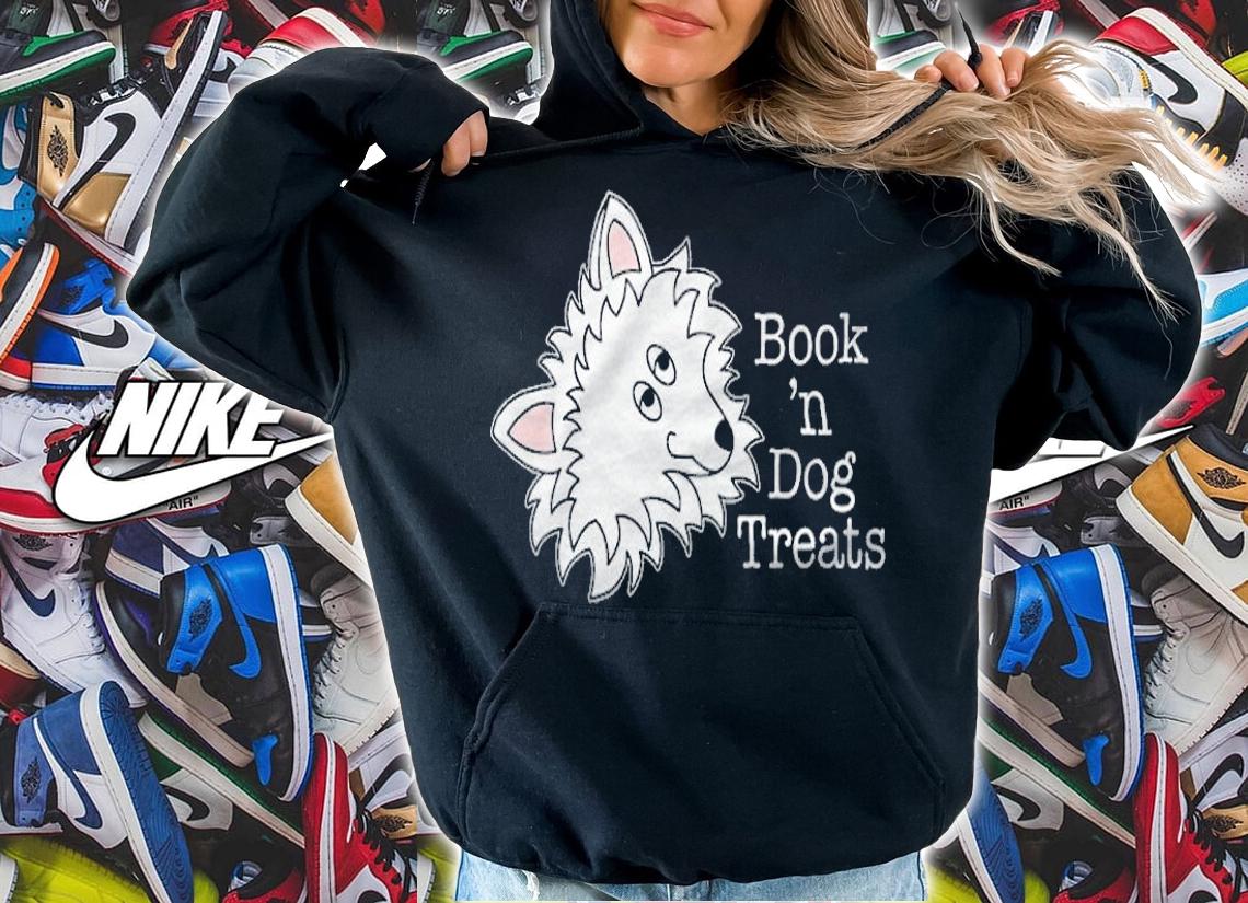 Book 'n Dog treats T-shirt t-shirt