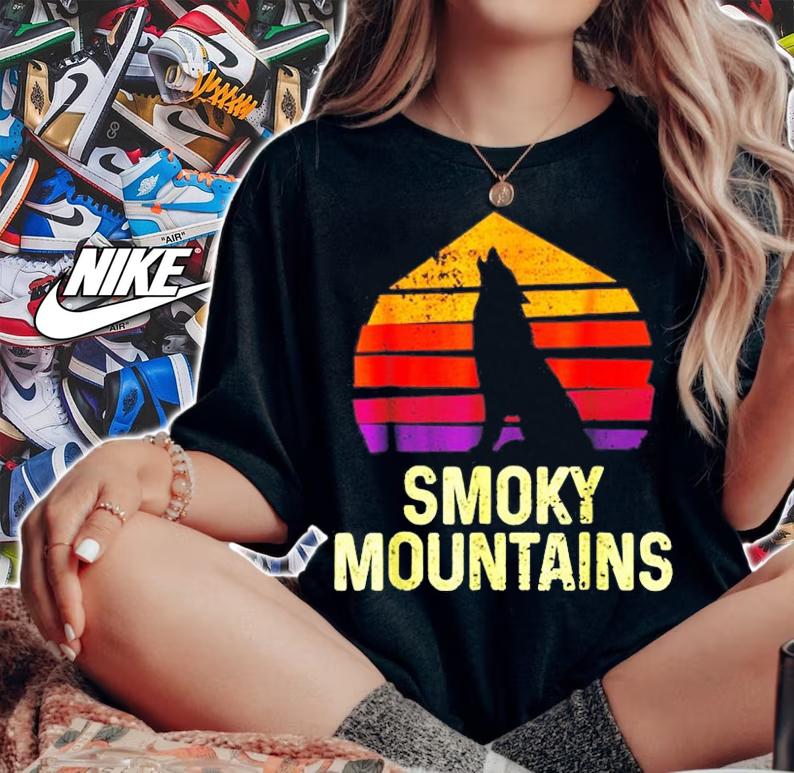 Vintage Great Smoky Mountains Wolves National Park T-Shirt t-shirt
