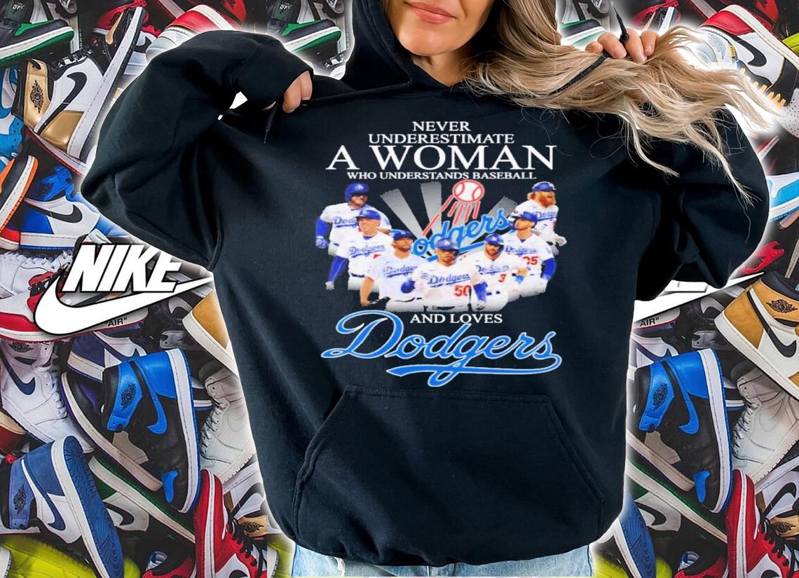 Never Underestimate A Woman Who Understands Baseball And Loves Dodgers Signatures Shirt t-shirt