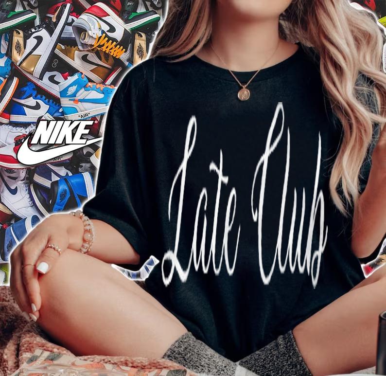 Late club T-shirt t-shirt