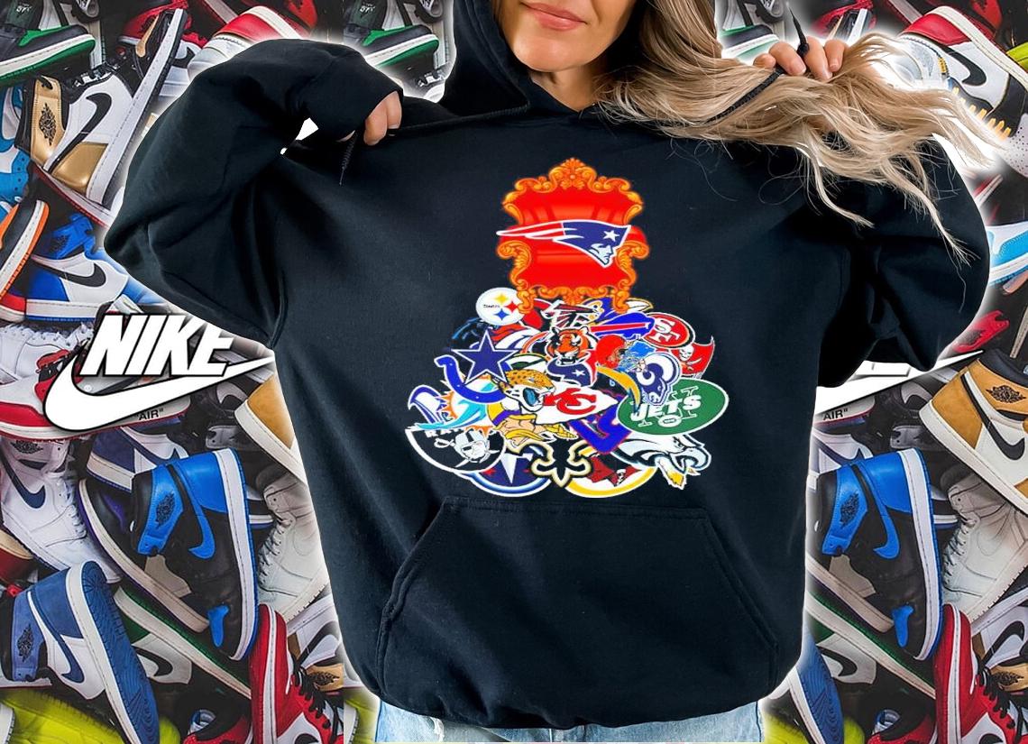 The King On His Throne New England Patriots Shirt t-shirt hoodie