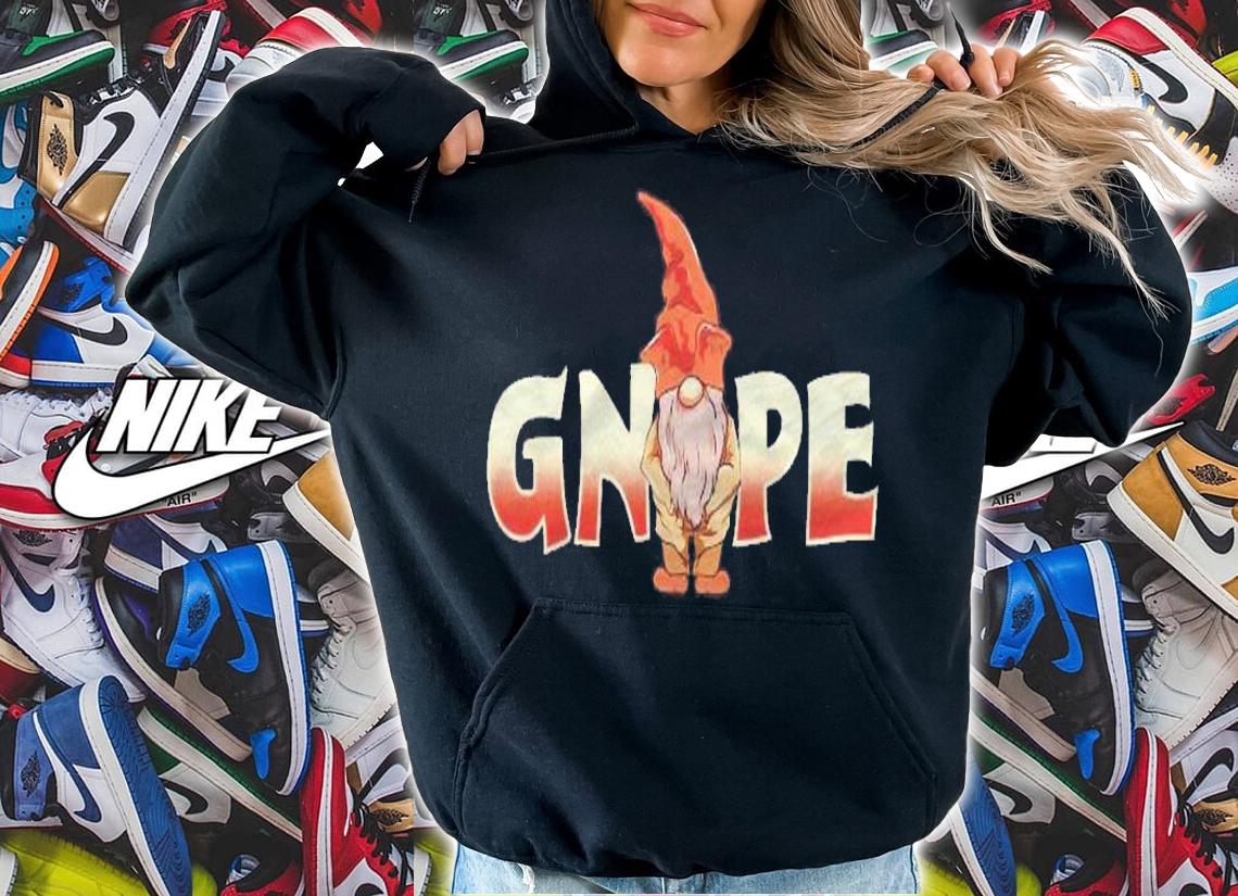Gnope Gnome Pun Joke Funny Gnomes Cute Gift Shirt t-shirt