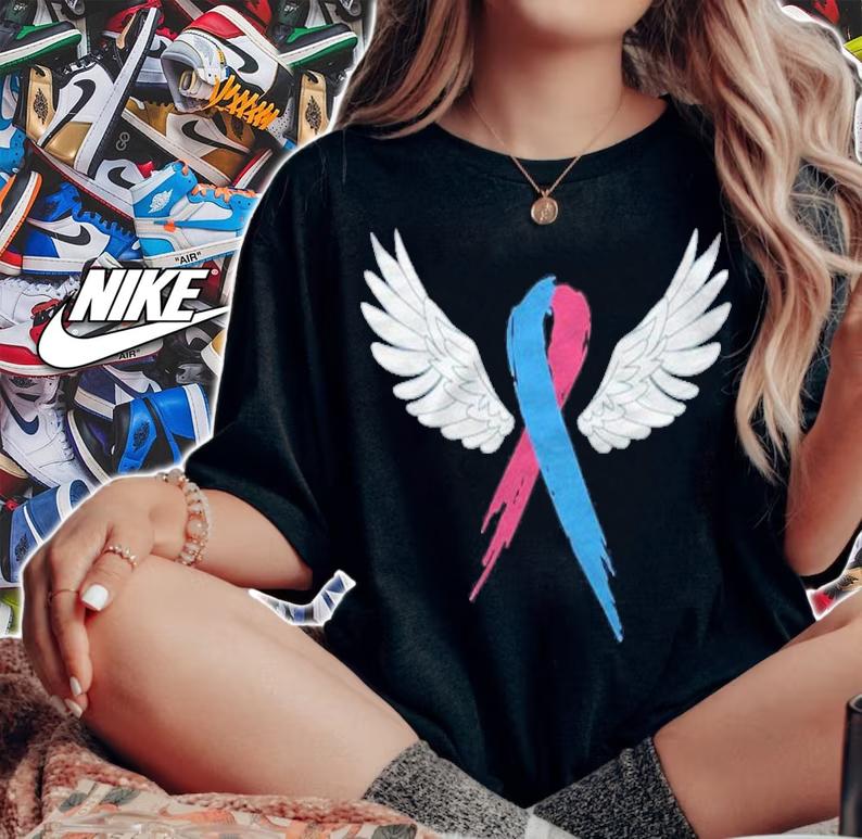 Infant Loss Angel Wings Miscarriage Awareness Gift Pullover T-shirt t-shirt
