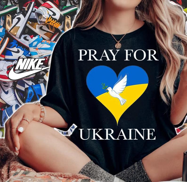Pray For Ukraine No War T-Shirt