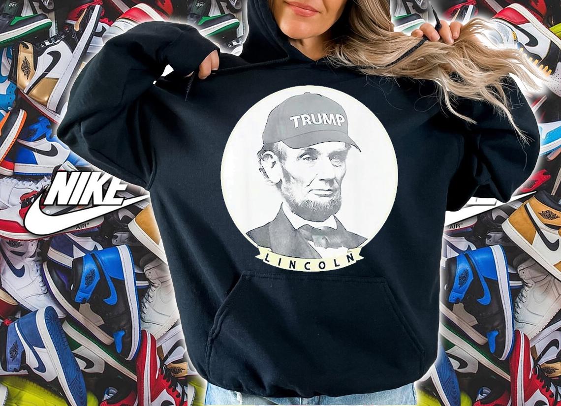 Lincoln Wearing Trump Hat Abe Merica Abraham T-Shirt