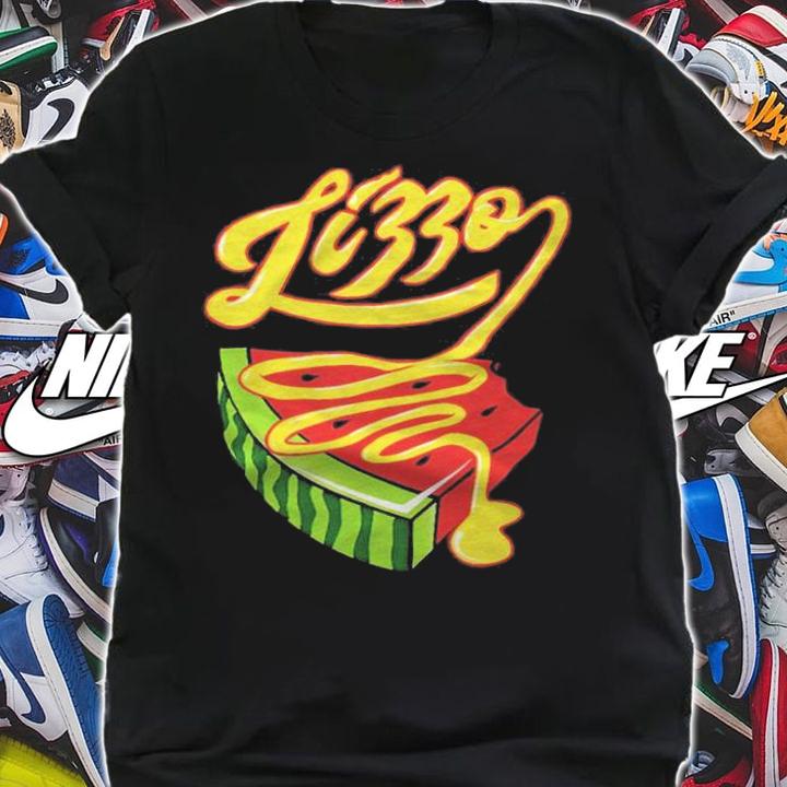 Lizzo bussin or disgusting T-shirt shirt
