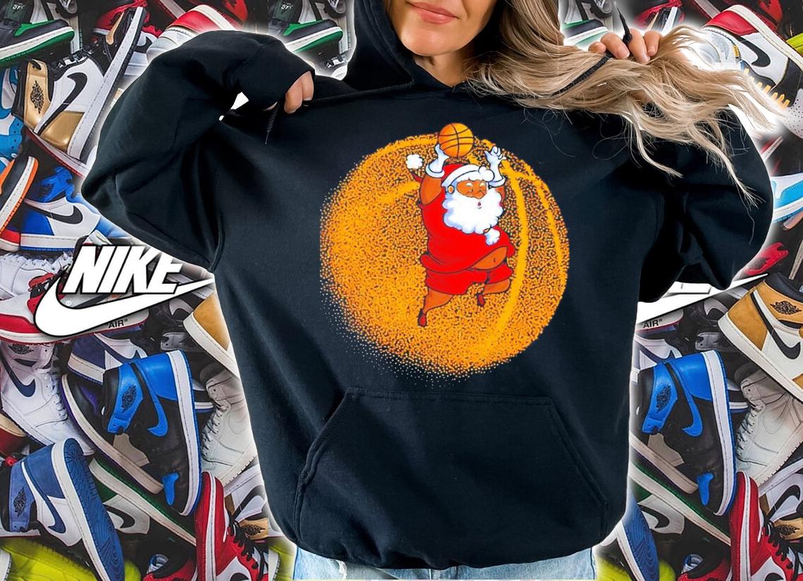Christmas Santa Claus Dunking A Basketball Funny Xmas shirt hoodie