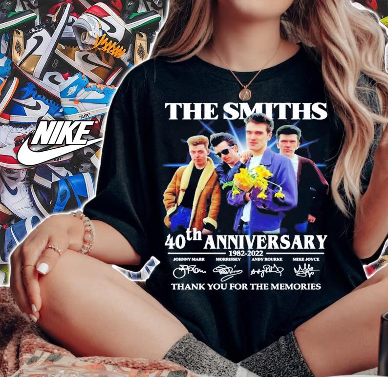 Official The Smiths 40th Anniversary 1982-2022 Signatures Thank You For The Memories Shirt woman shirt